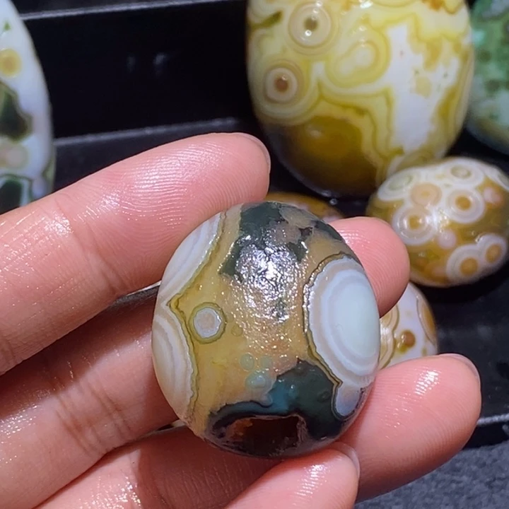 金***蛙玛瑙/玉髓未镶嵌珠宝半成品