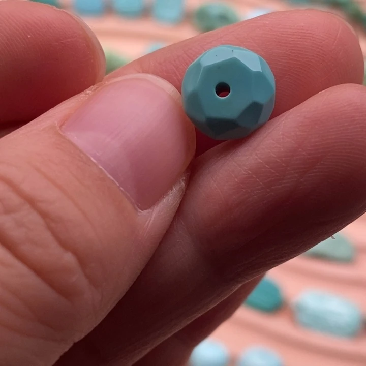 绿松石未镶嵌挂件