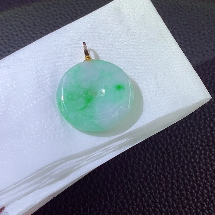 翡翠颈饰18K金镶嵌翡翠