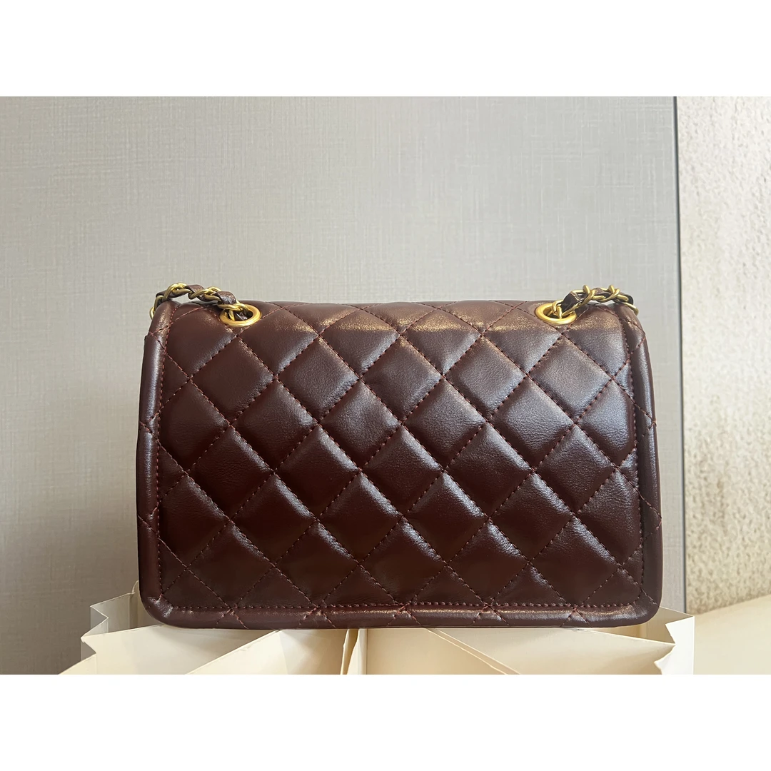 TOLEX2025新款手工时尚百搭油菱格翻盖女包红色