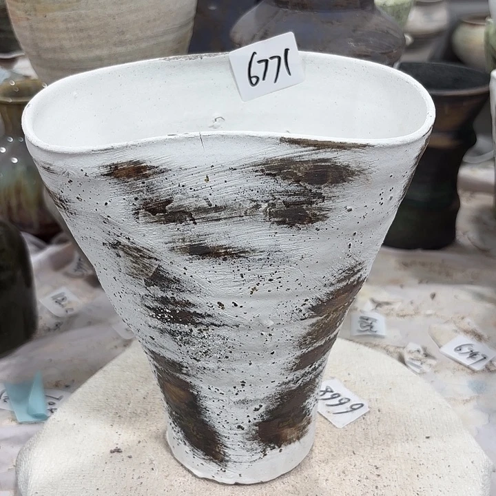 摆件高21，口18，无孔瑕疵处理6771口裂