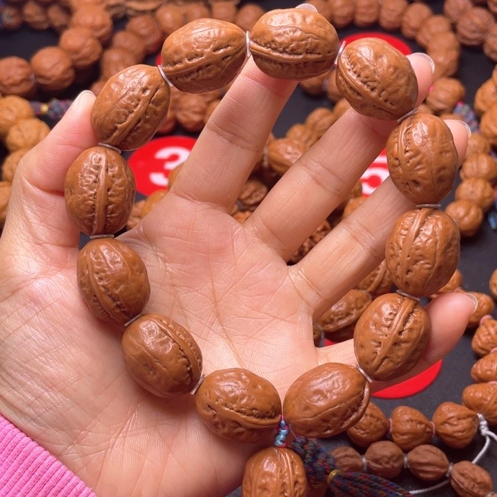 文玩核桃吊坠大枣