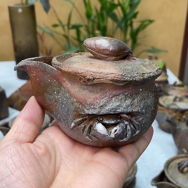原田良二的岩蟹宝瓶