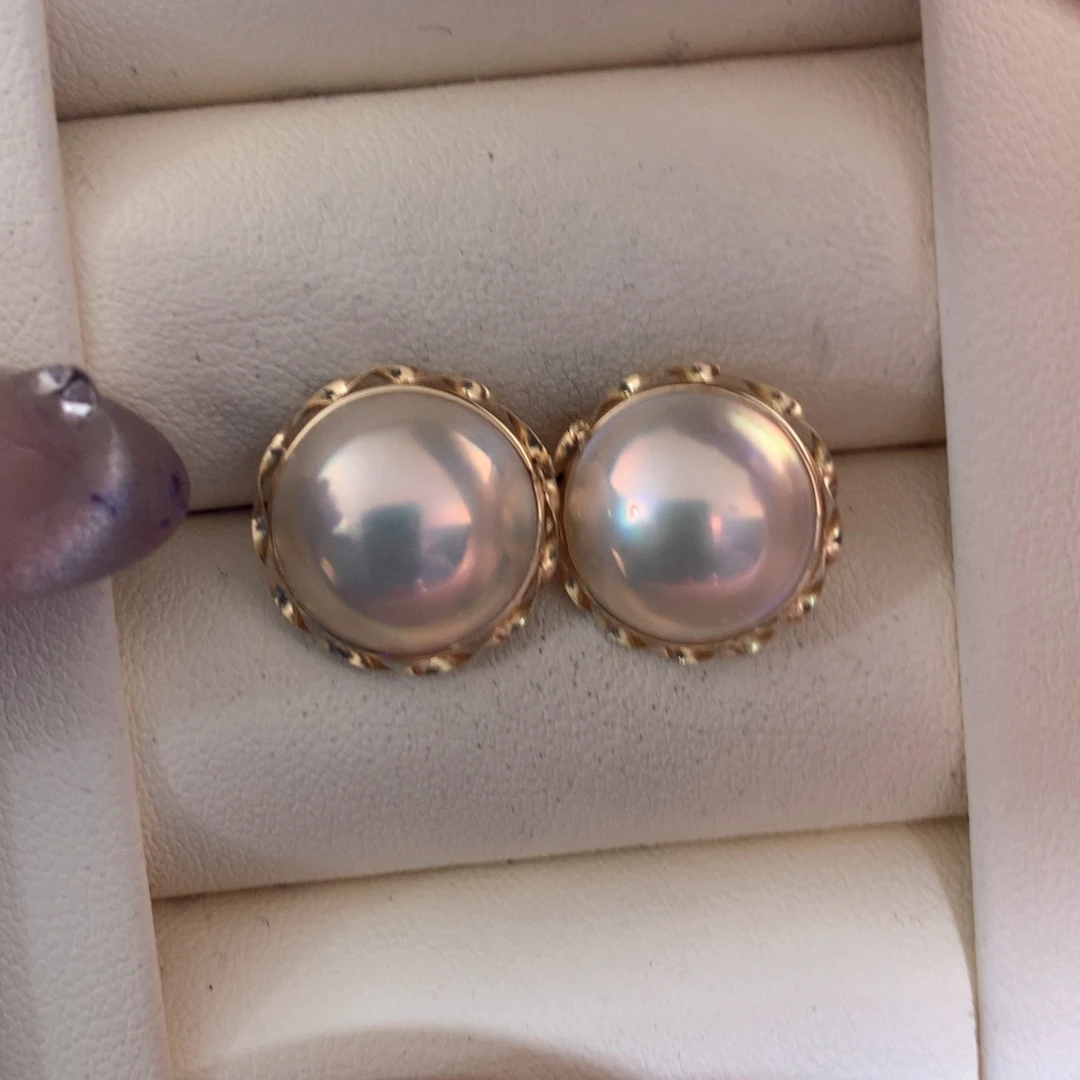 拼合珍珠（马贝珠）耳饰18K金镶嵌
