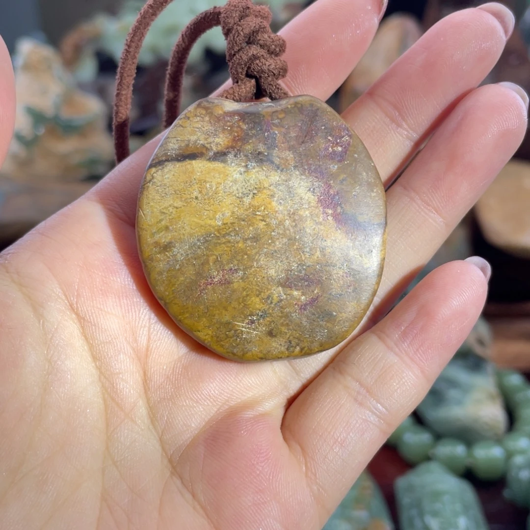 岫岩河磨玉（透闪石质玉）未镶嵌把件