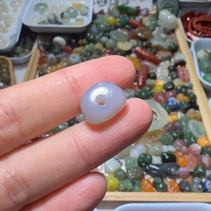 和田玉未镶嵌珠宝半成品