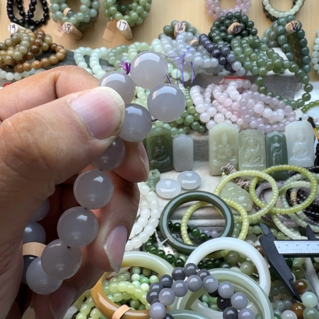 未***3未镶嵌手链和田玉