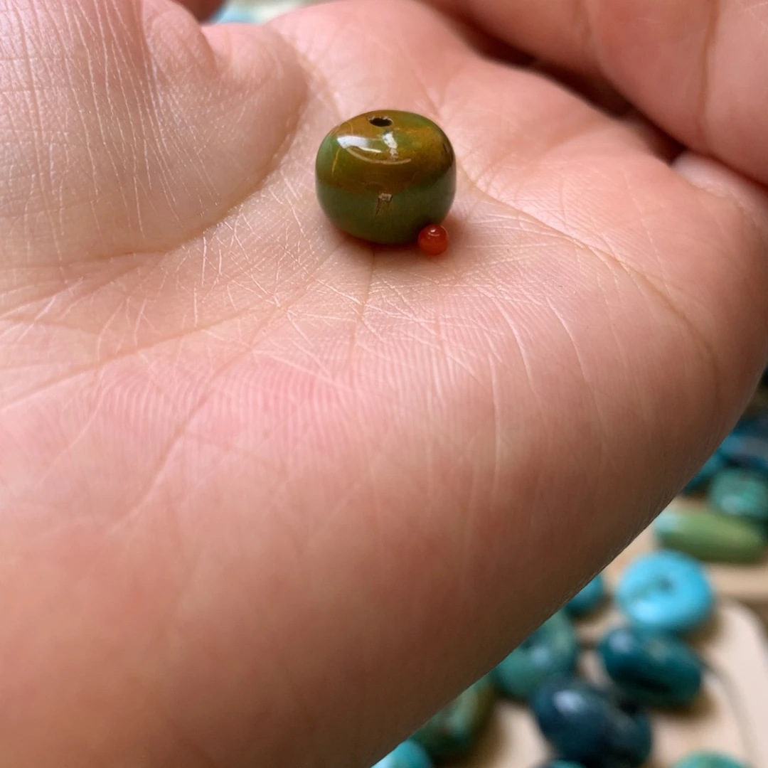 只***妳南红玛瑙未镶嵌珠宝奇石