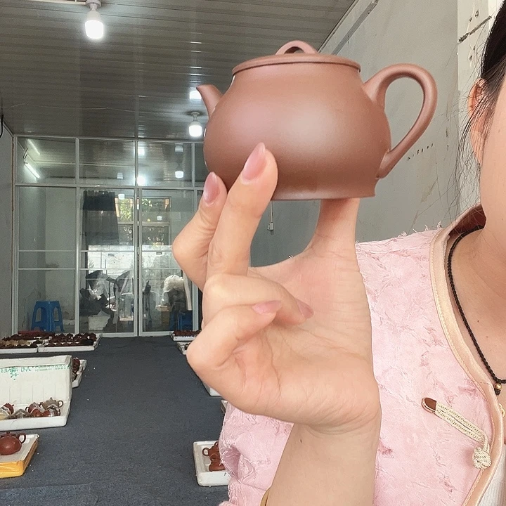 紫砂茶壶紫砂………………………………