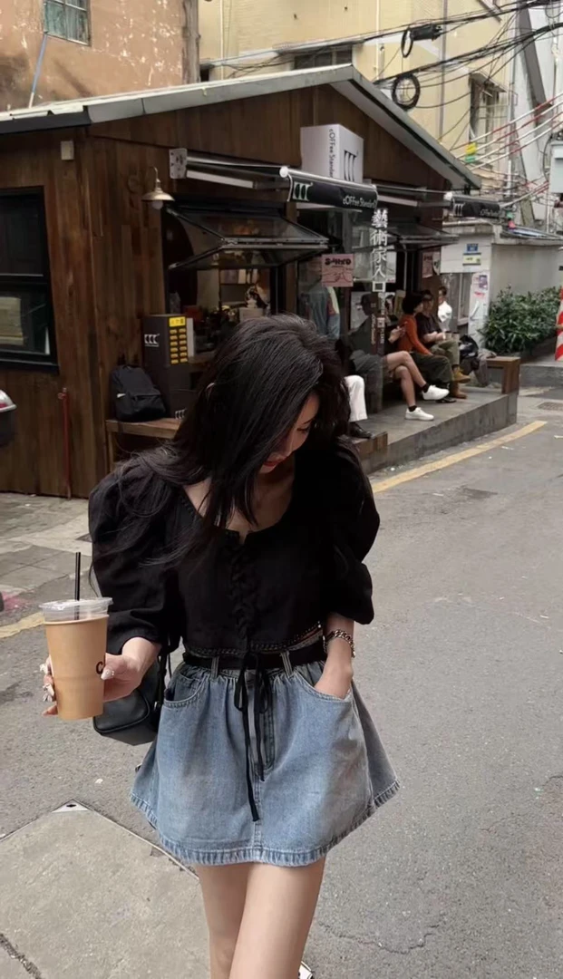 韩女黑色绑带上衣