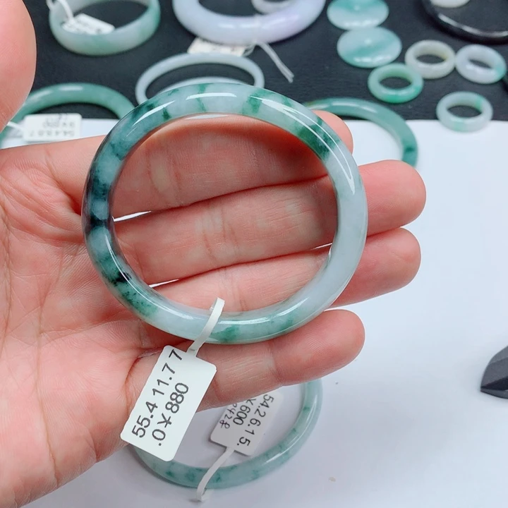 翡翠未镶嵌手镯55-56贵妃