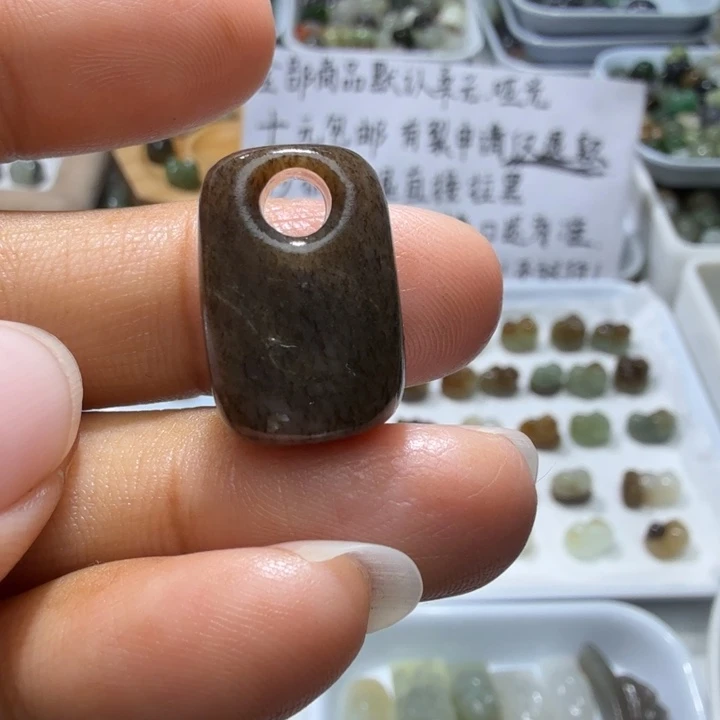 和田玉未镶嵌珠宝奇石