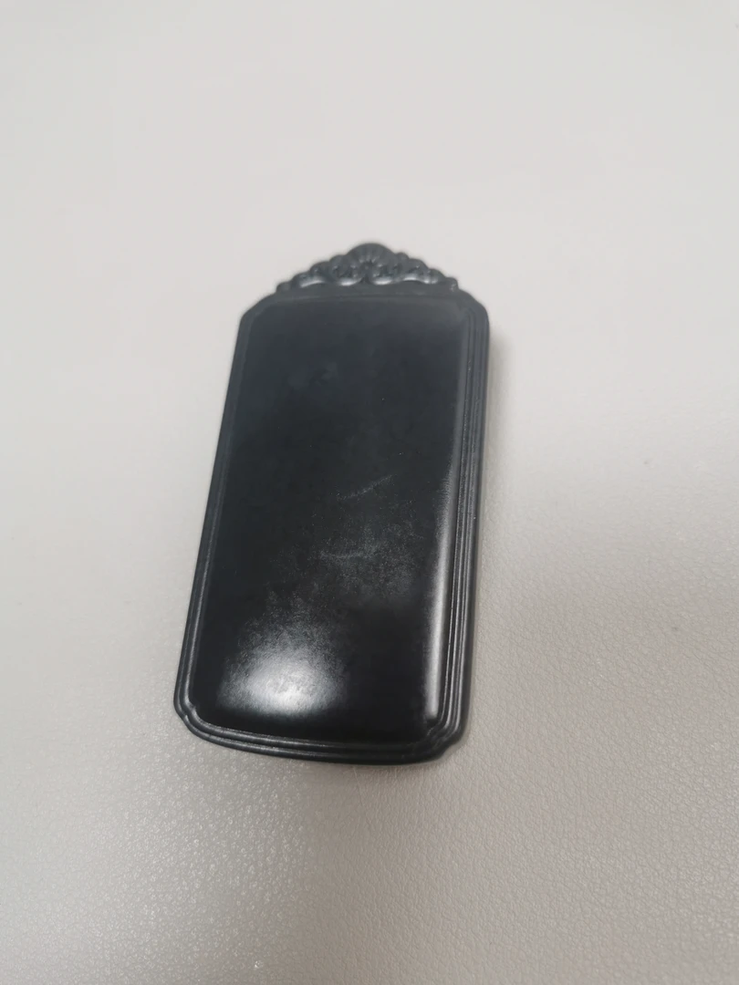 新疆和田玉墨玉面包73克左右