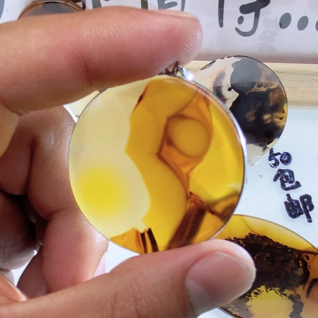 玛瑙/玉髓颈饰未镶嵌丫**?