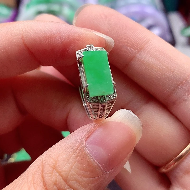 翡翠银S925镶嵌颈饰翡翠