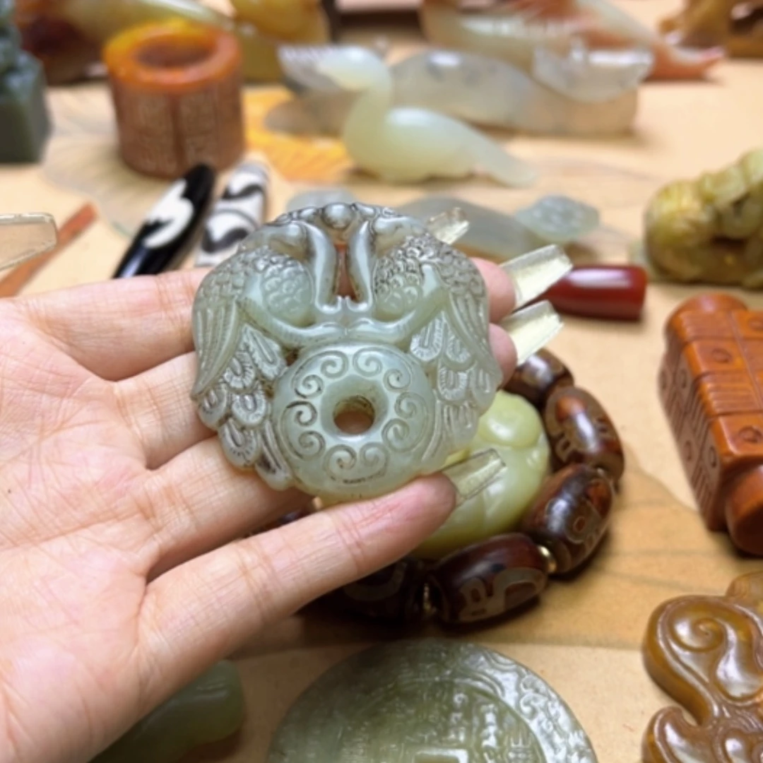 【闪购商品】蛇纹石玉颈饰未镶嵌