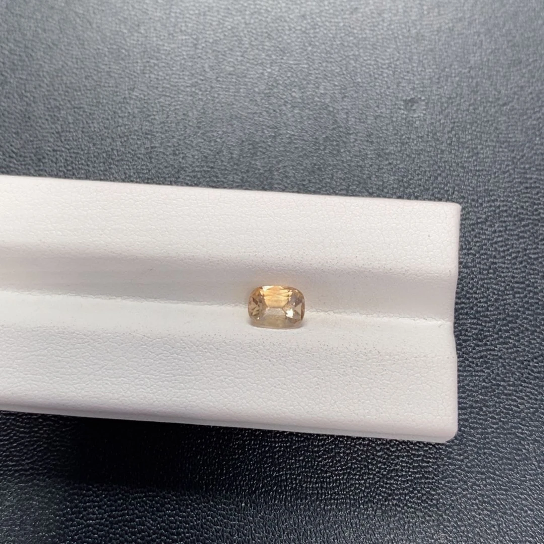 碧玺裸石未镶嵌1.06香槟