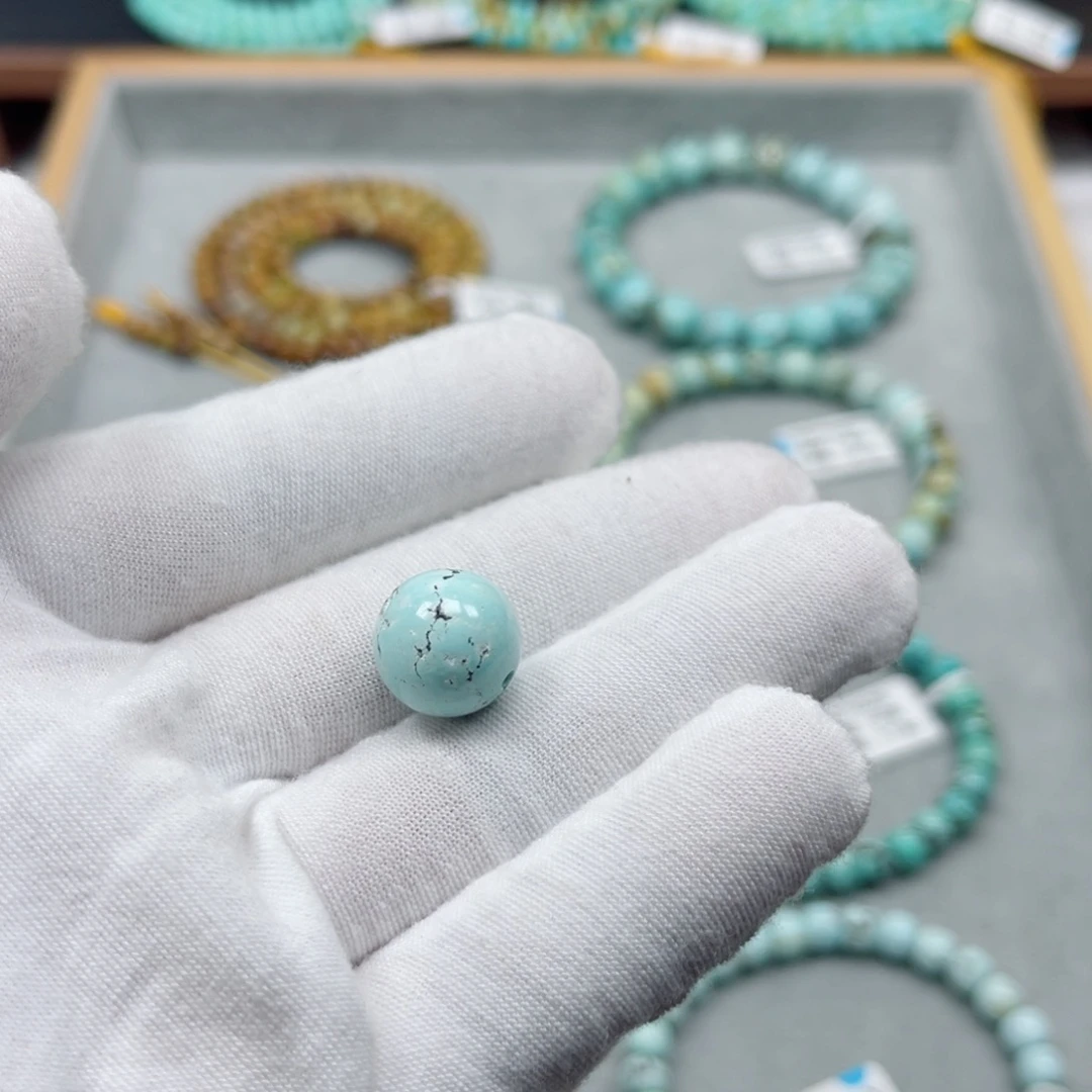 绿松石未镶嵌挂件