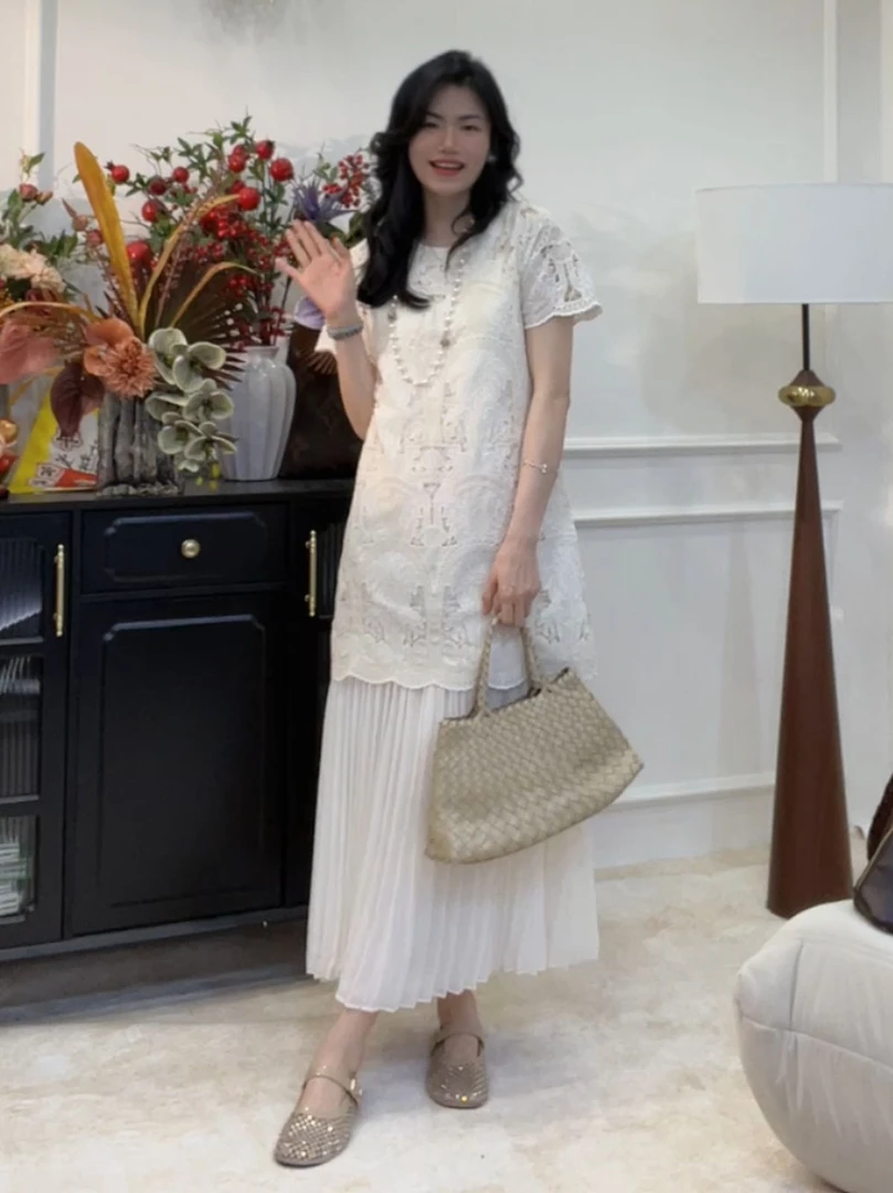 法式复古温柔宫廷风镂空蕾丝刺绣假两件百褶连衣裙女小众气质长裙