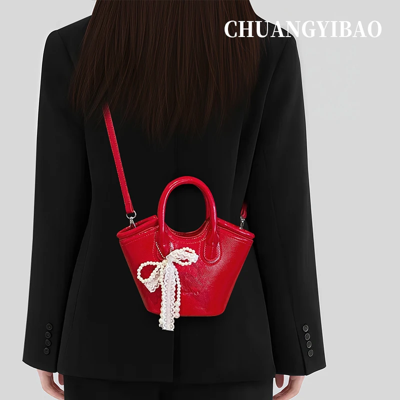 秋冬小众轻奢高级感水桶包包女2025设计师款同款菜篮子手提斜挎包