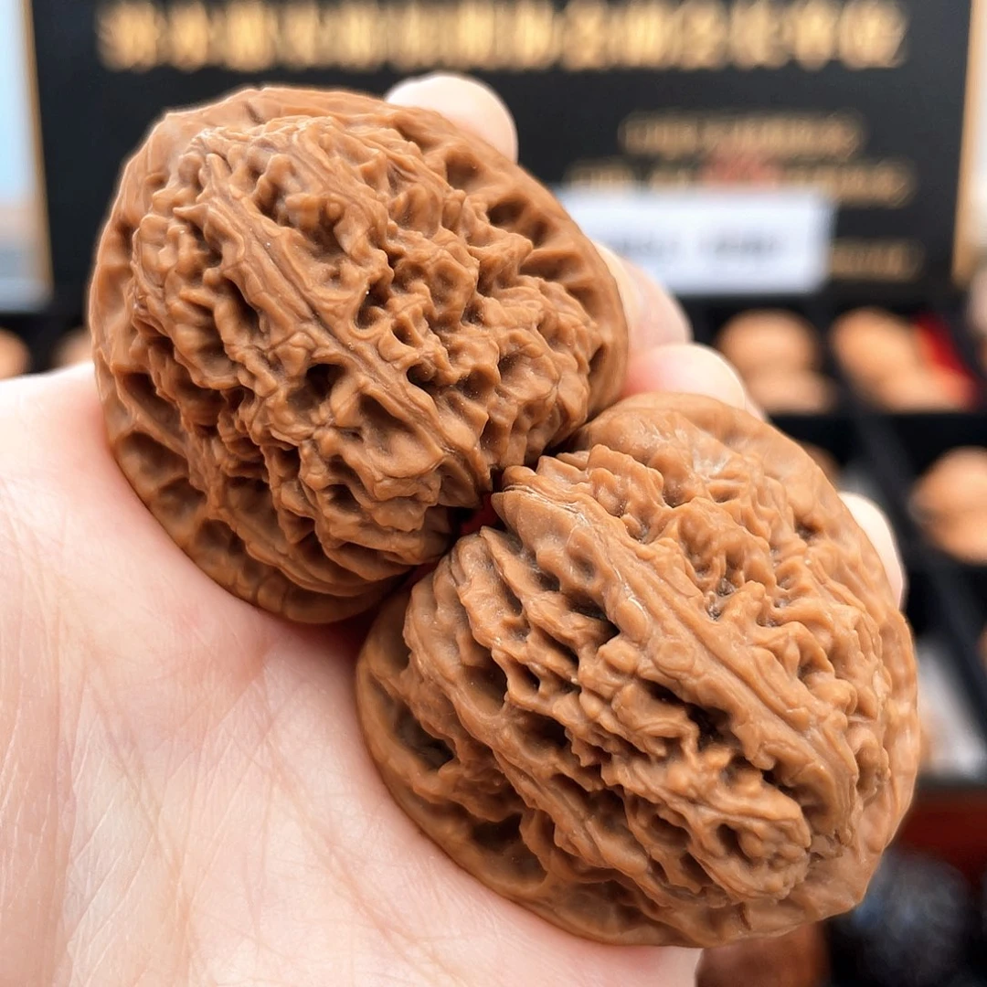 把件文玩核桃高炮三角疆就是好全品正筋平凹底3S3702