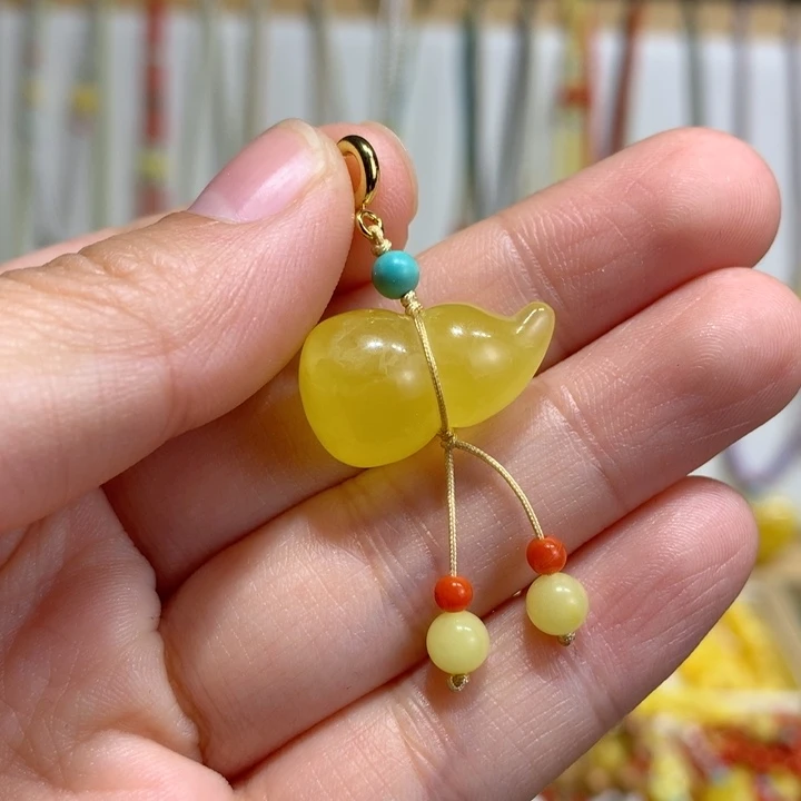 蜜蜡未镶嵌裸石葫芦