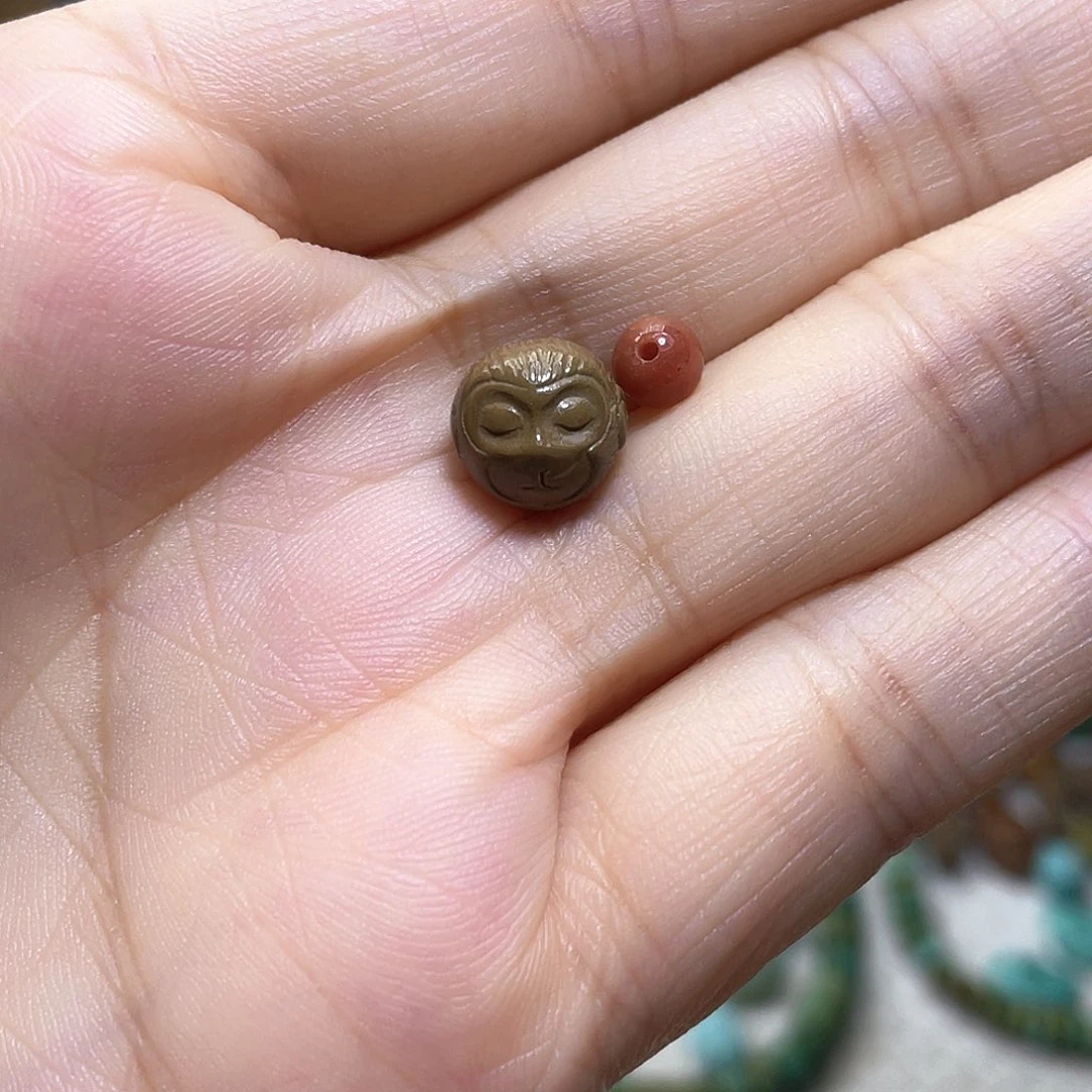 南红玛瑙配饰未镶嵌