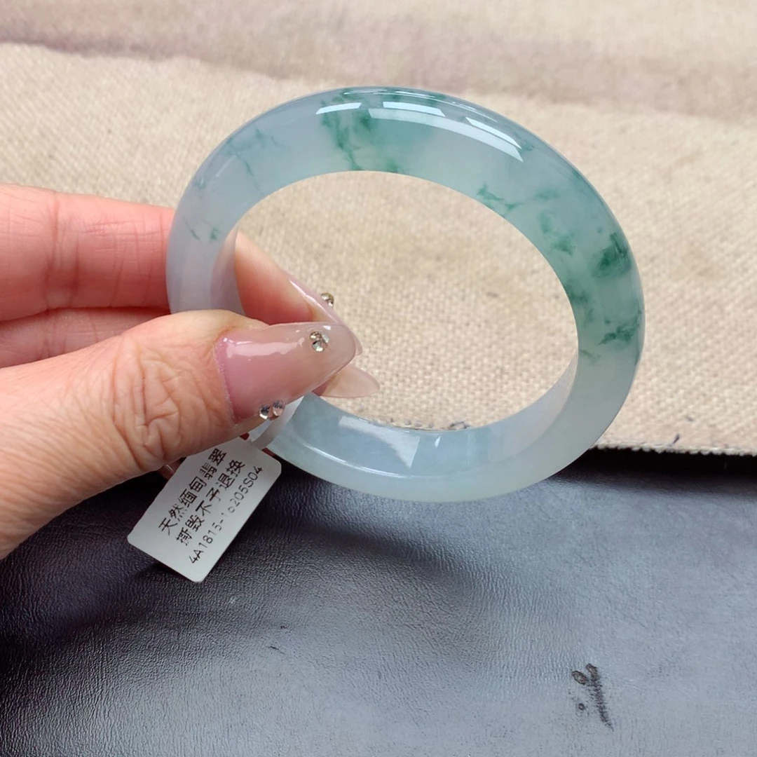 未镶嵌手镯翡翠缅甸翡翠手镯