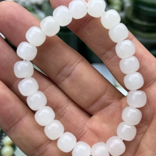 和田玉未镶嵌珠宝半成品