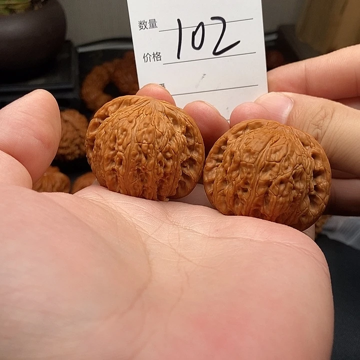 文玩核桃吊坠44泥鳅背