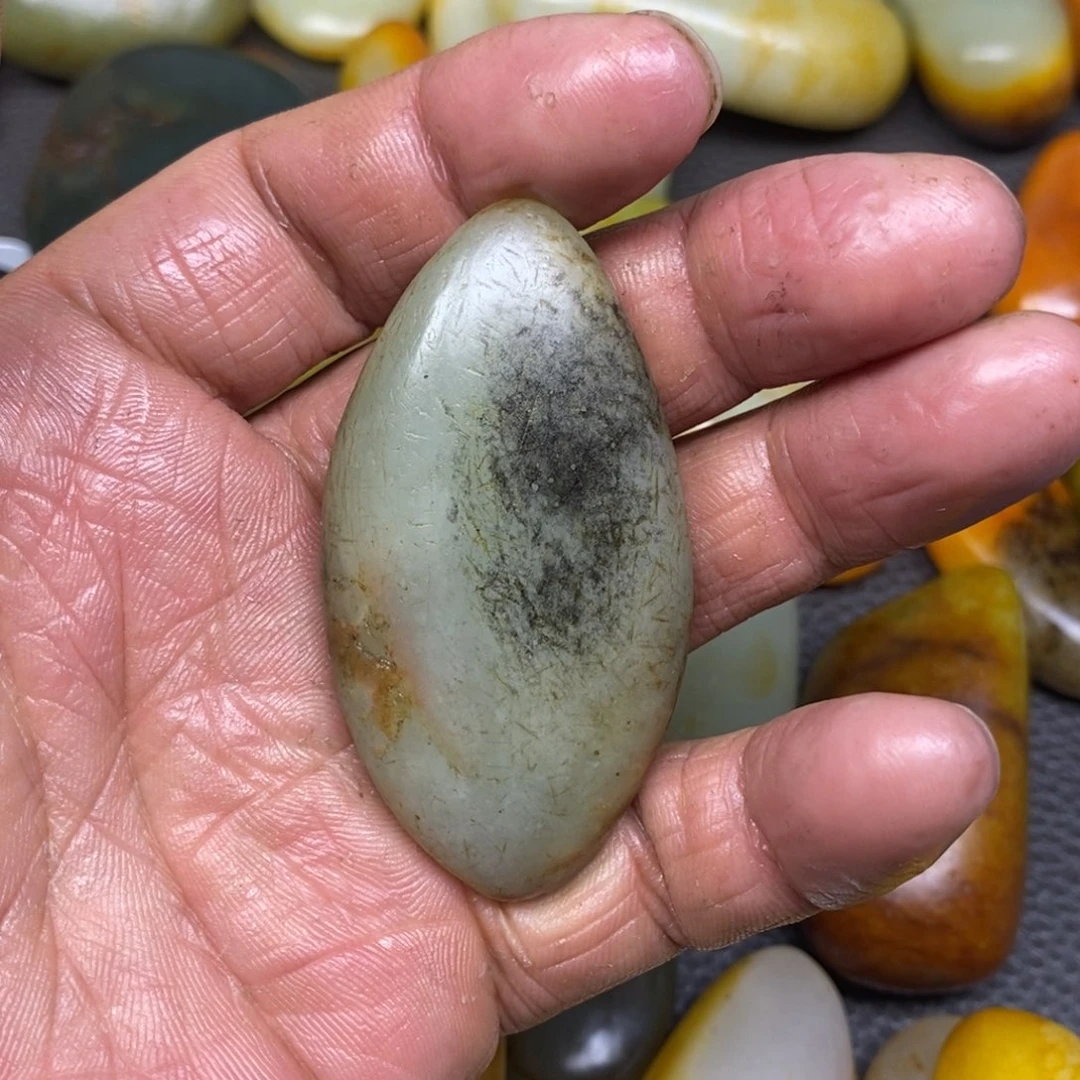 和田玉（糖玉）挂件未镶嵌