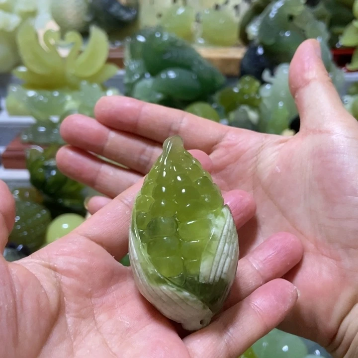 【闪购商品】蛇纹石玉未镶嵌把件