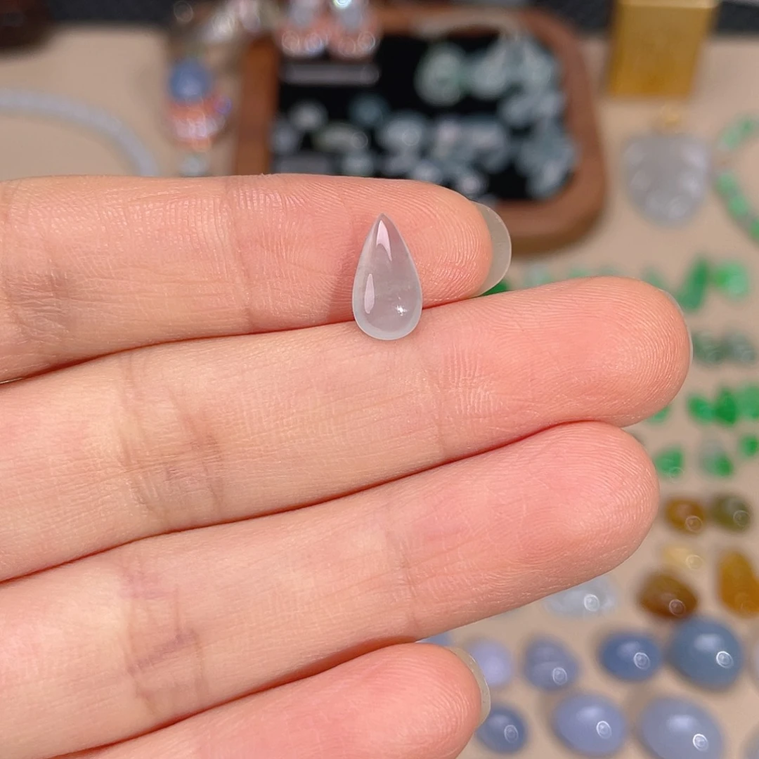 翡翠未镶嵌颈饰天然缅甸A货翡翠