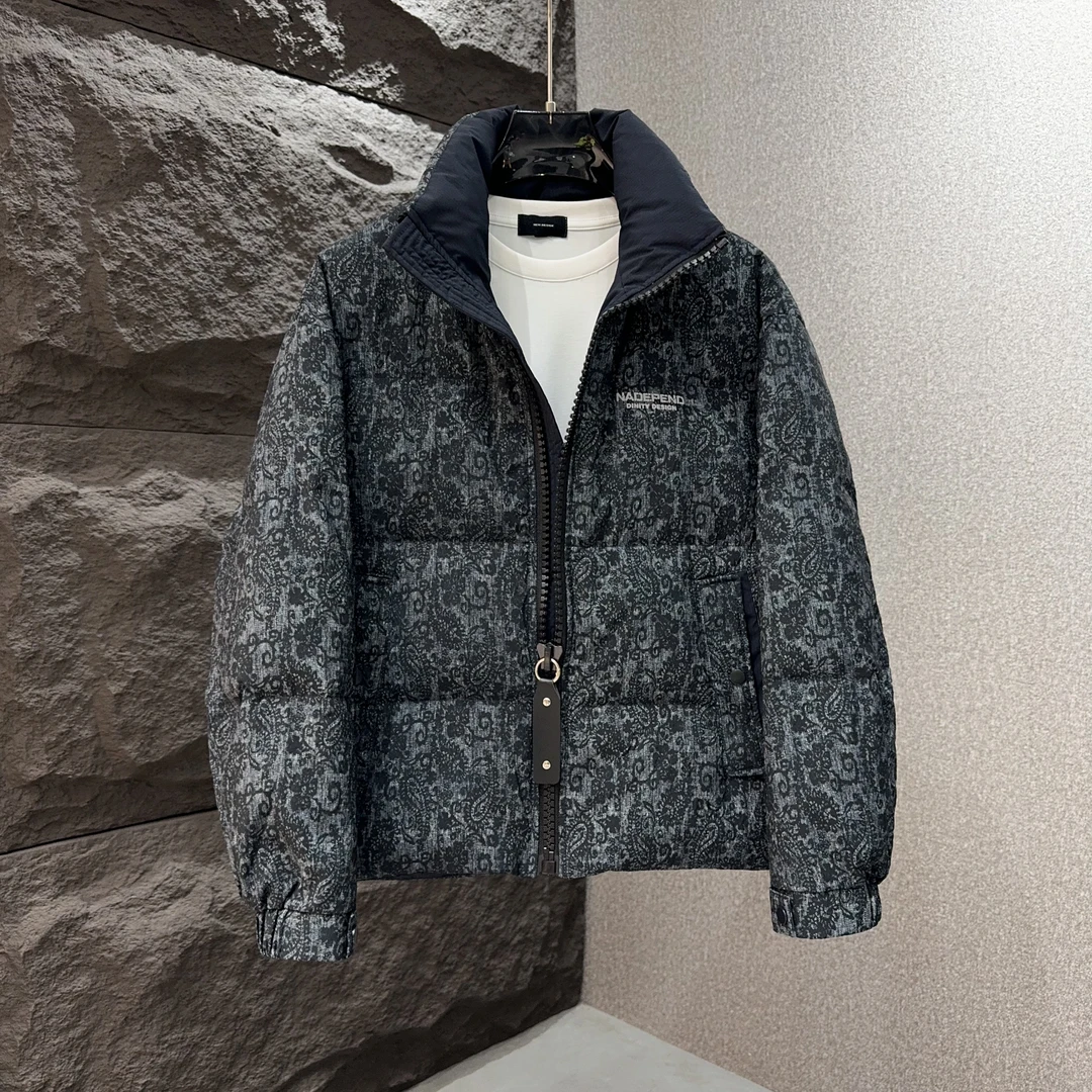 2025实体店冬季新款潮流时尚加厚品质立领设计款羽绒服男士88282