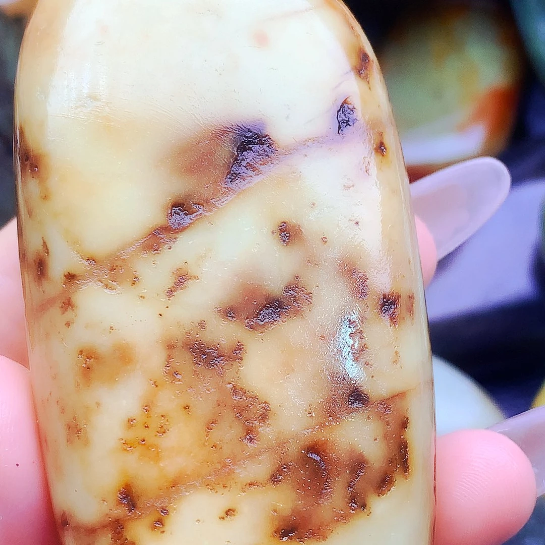 未镶嵌和田玉（糖玉）把件
