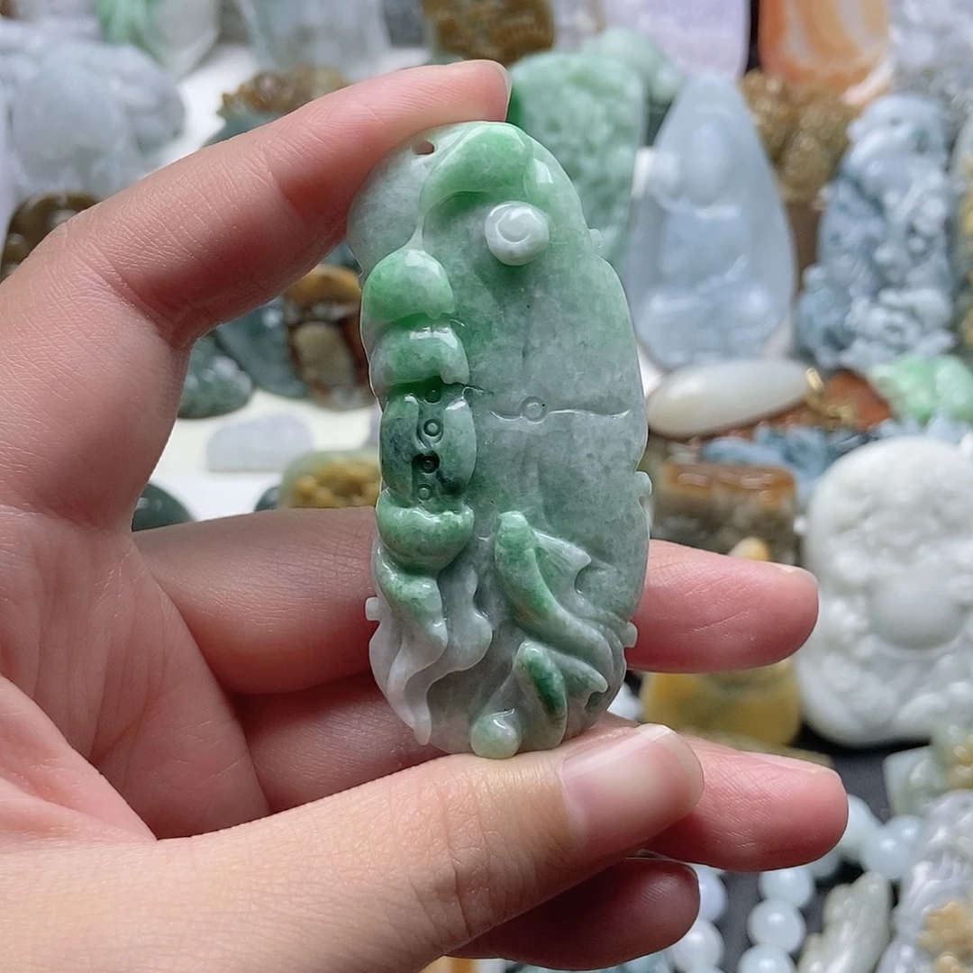 翡翠未镶嵌颈饰翡翠