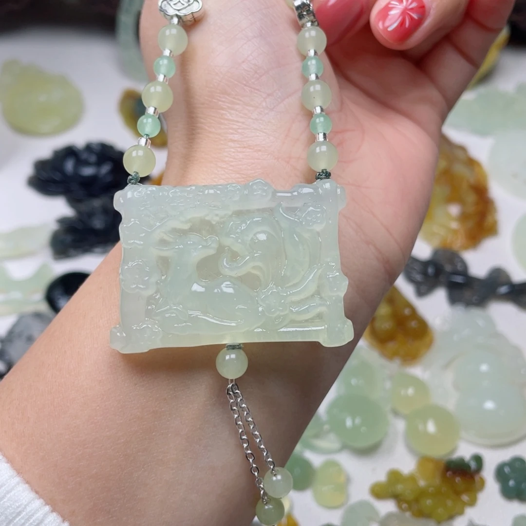 蛇纹石玉颈饰未镶嵌