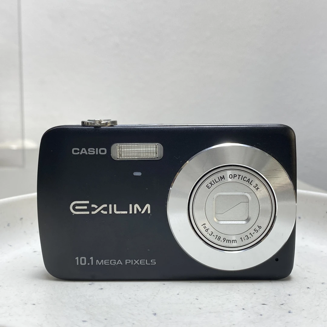9新 Casio/卡西欧 卡西欧Z33冷白皮1000万像素3倍变焦数码ccd