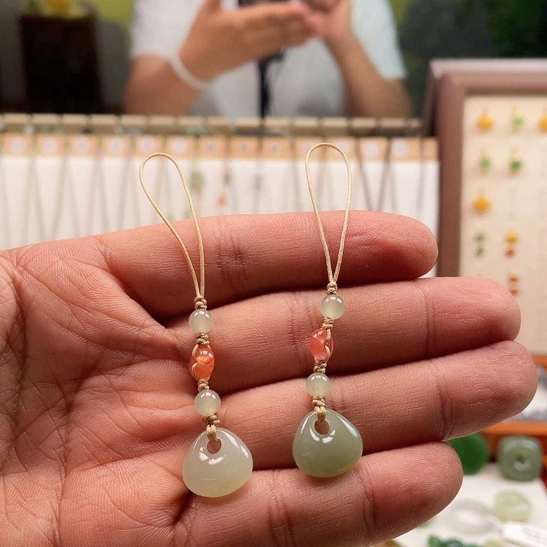 和田玉未镶嵌颈饰发一