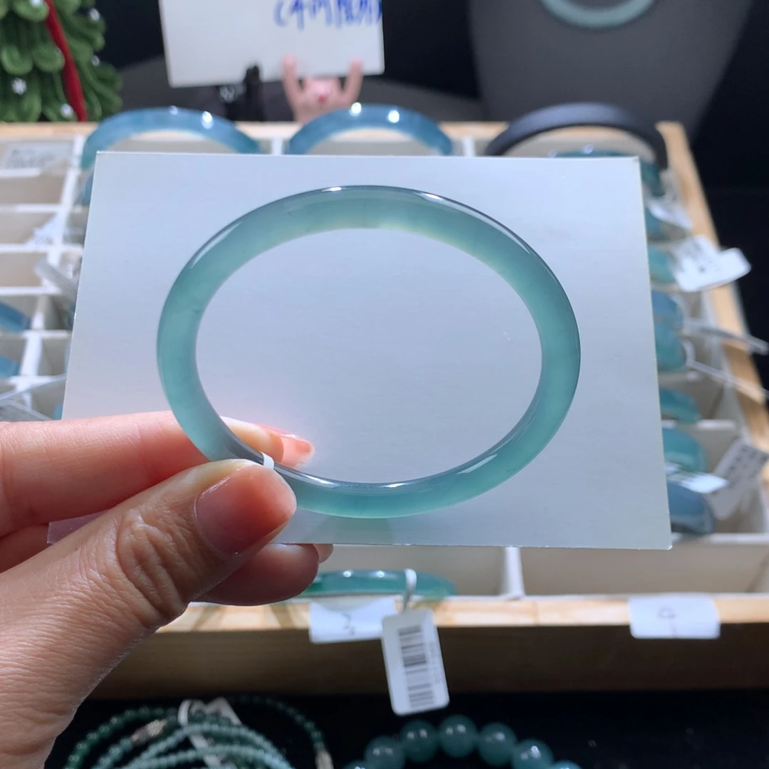 翡翠未镶嵌手镯冰晴