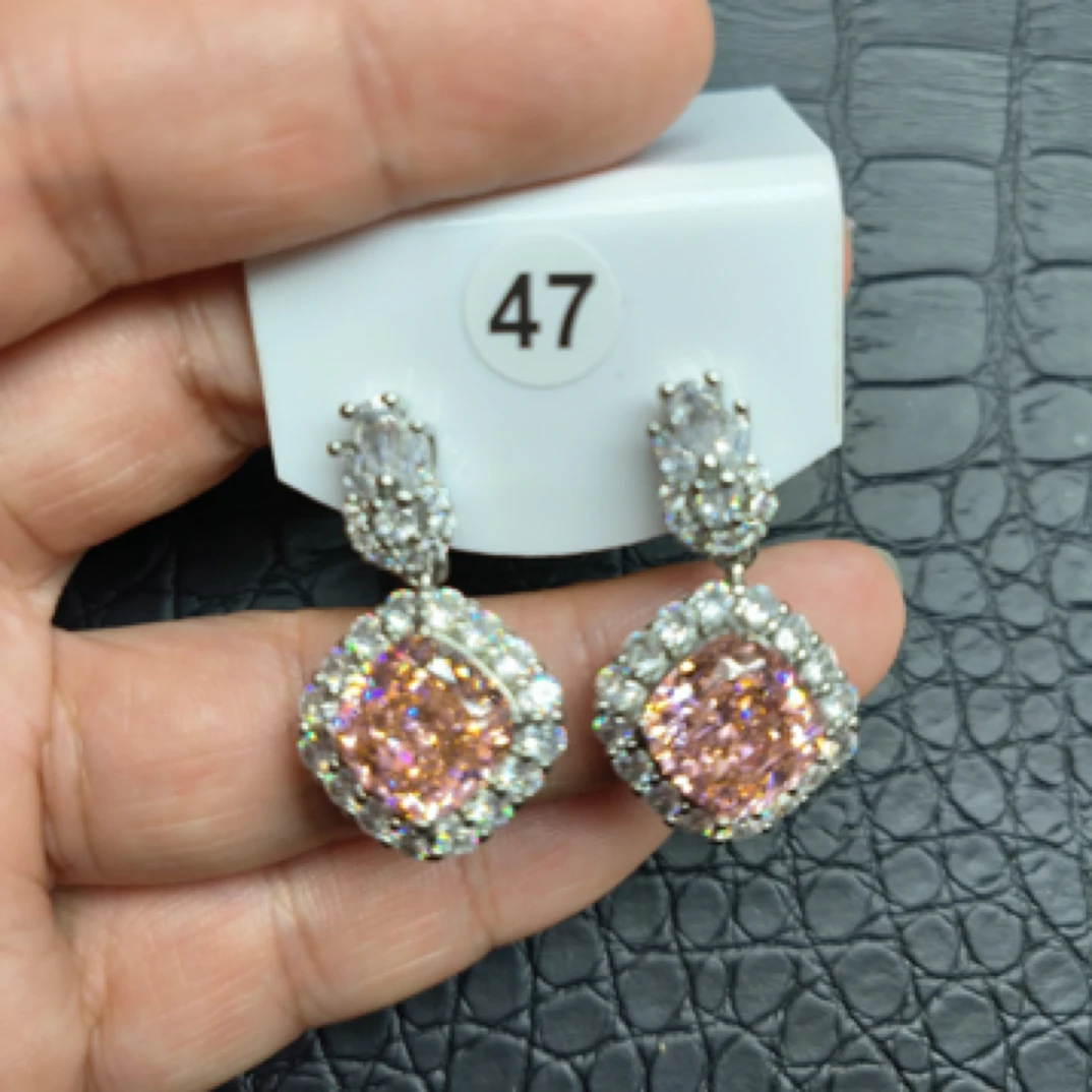 铜合金合成锆石耳饰 精致奢华白色粉色冰花切耳钉轻奢气质40