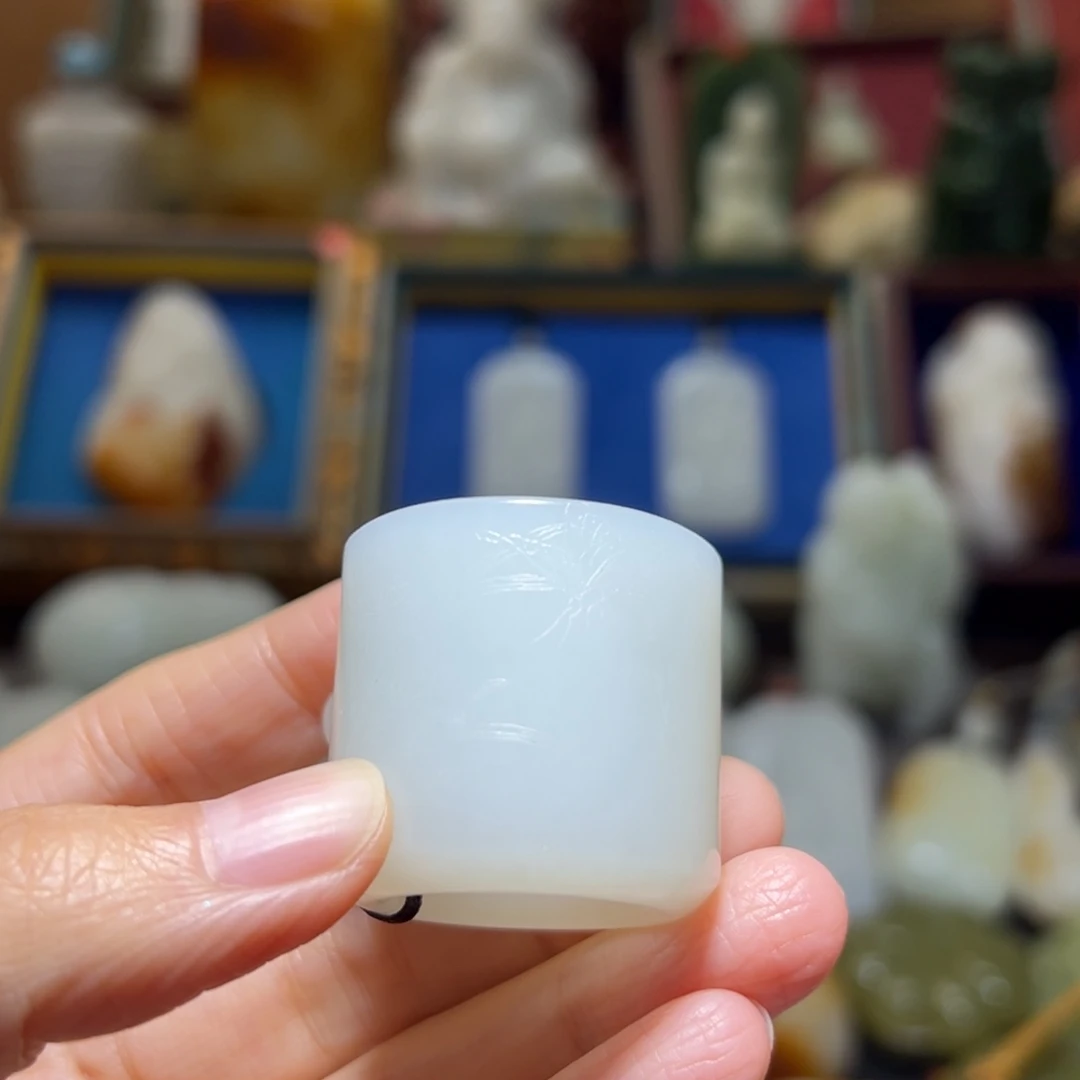 用***6和田玉未镶嵌挂件