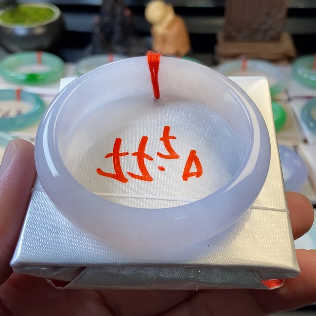 翡翠未镶嵌手镯30、粉底宽版正圈