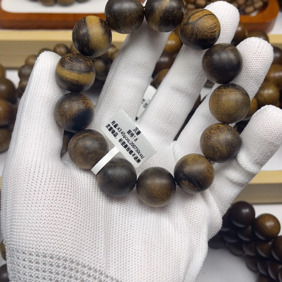 丁***凡沉香手串越南芽庄白棋楠1.8