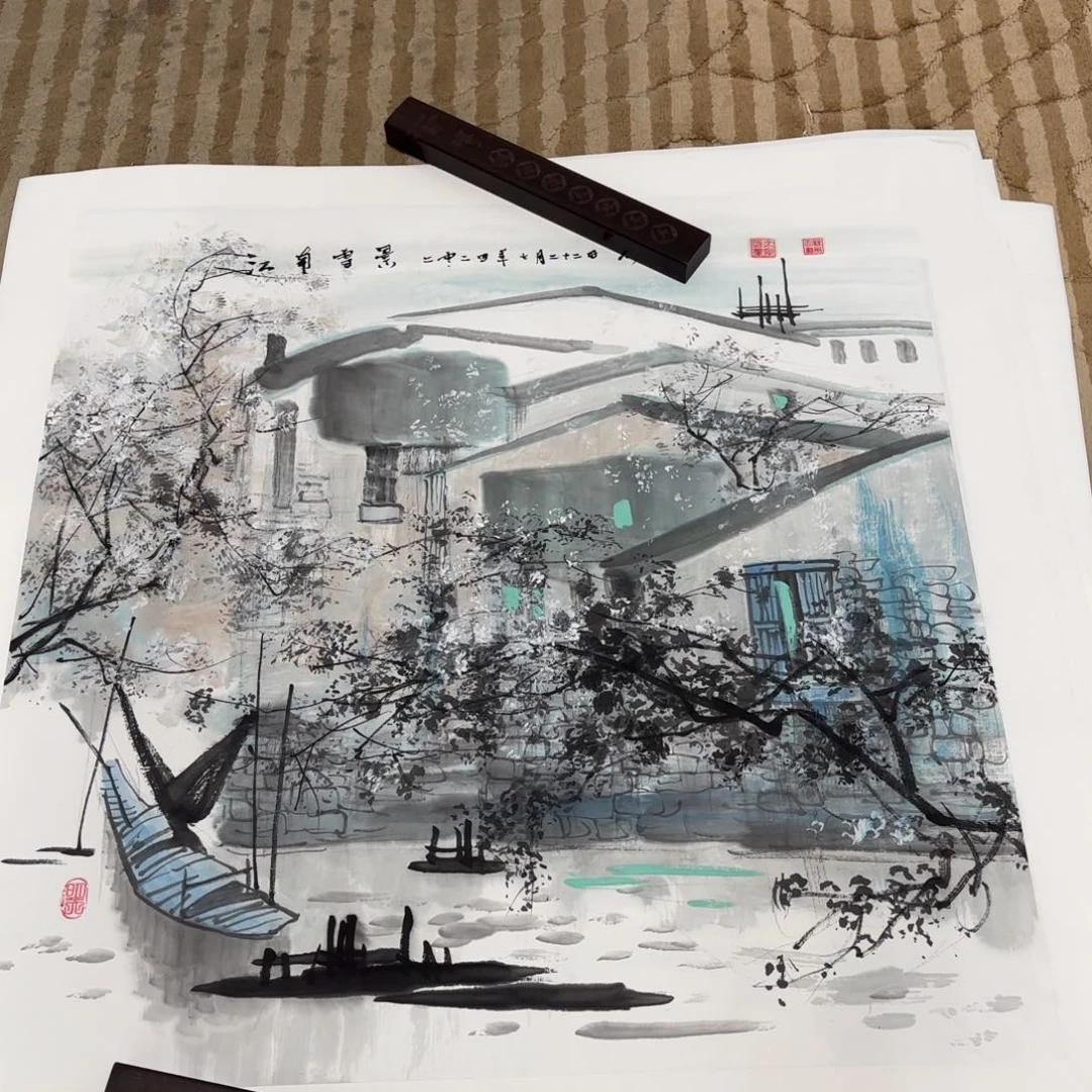 国画花鸟等图案为一体而得