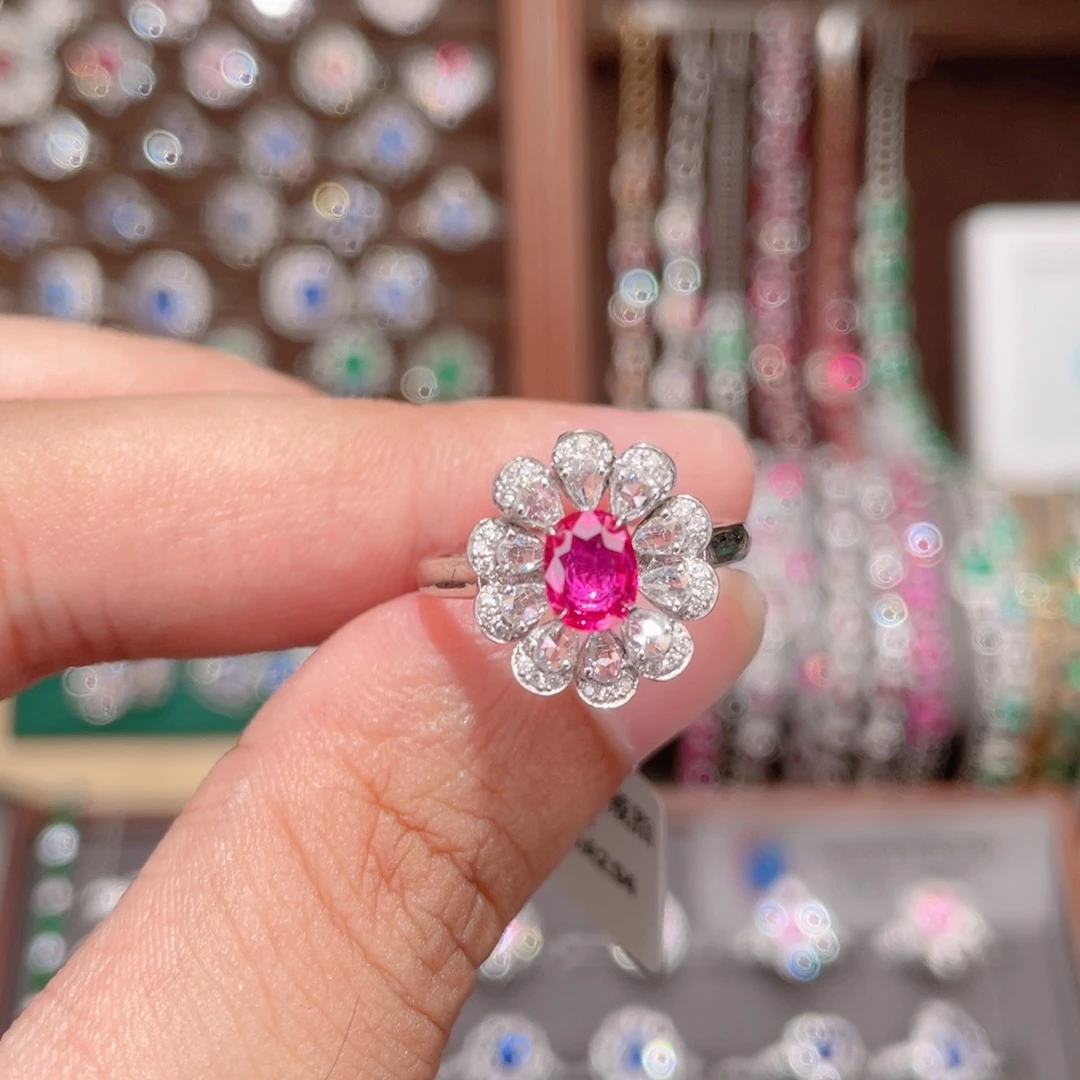 红宝石18K金镶嵌戒指0.65ct 无烧