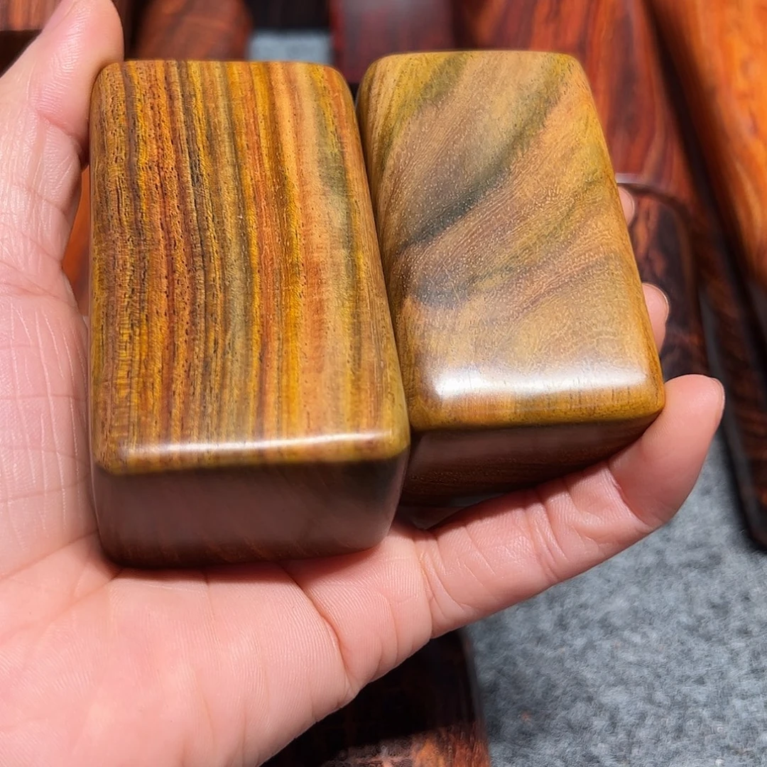 一***雨交趾黄檀（大红酸枝）