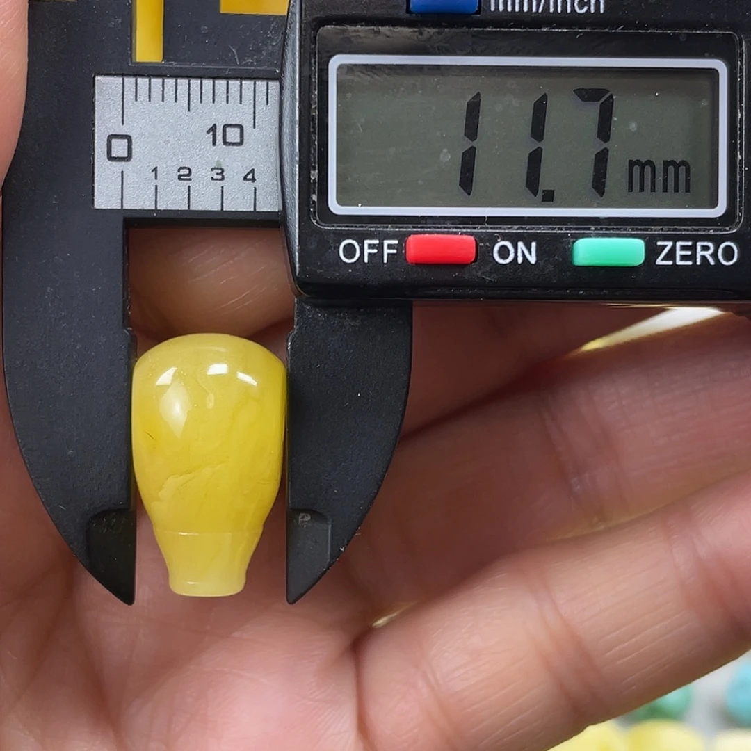 蜜蜡未镶嵌裸石12杂