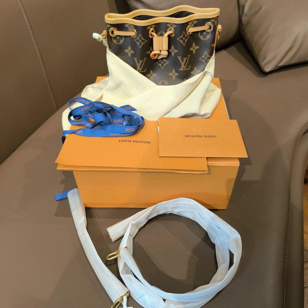 99新 LouisVuitton/路易威登  lv Nano Noé老花水桶