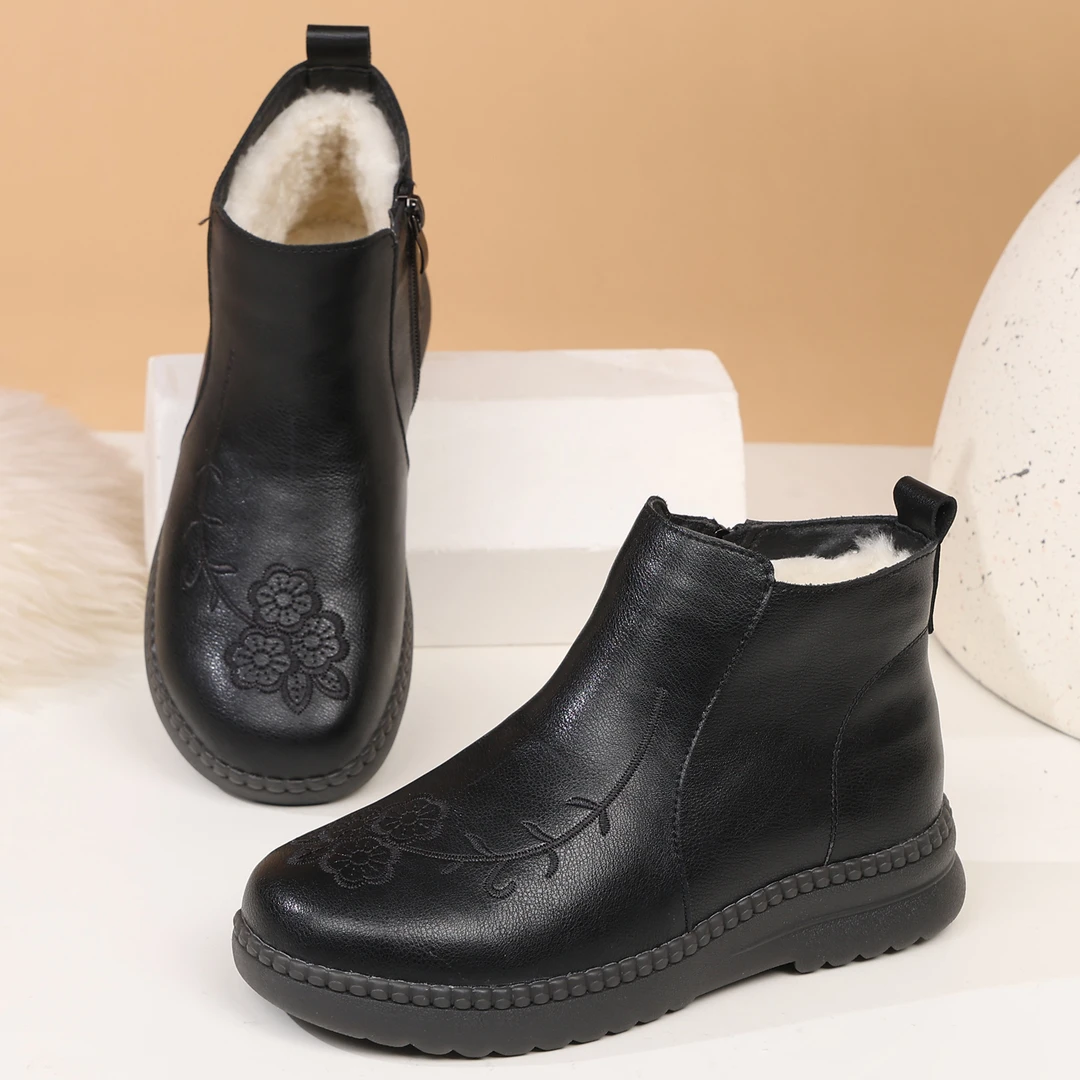 妈妈鞋棉鞋真皮软底牛筋底冬季加绒加厚保暖皮鞋中老年靴子女短靴